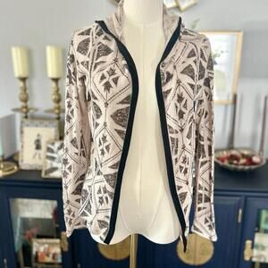 Charlotte Russe Women’s Medium Aztec Geometric Design Long Sleeve Sweater W/Hood